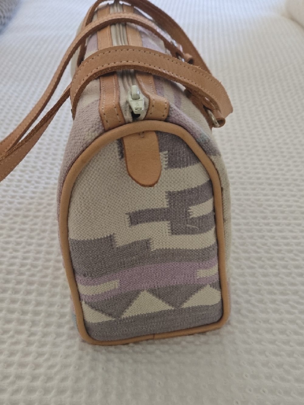 Banu Vintage Western Lavender Bag With Leather Trim. - Picture 3 of 7